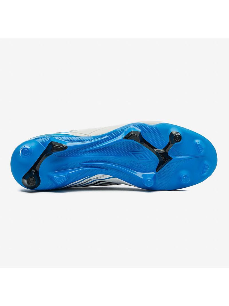 Chuteira campo umbro score
