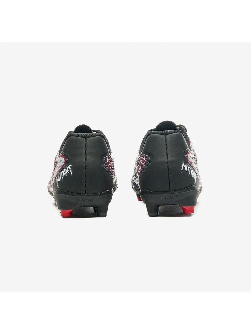Chuteira campo umbro mutant