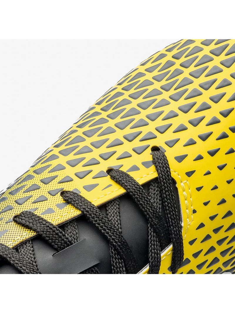 Chuteira campo umbro mutant