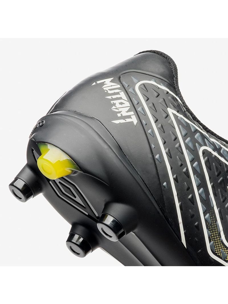 Chuteira campo umbro mutant