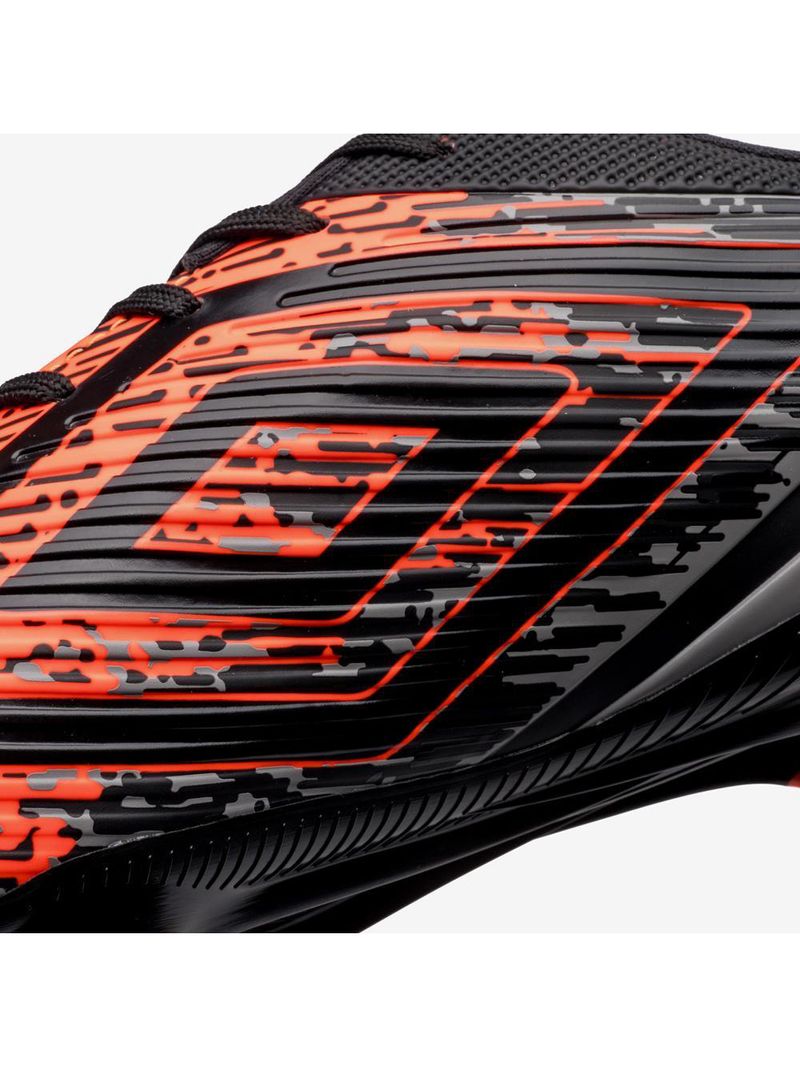 Chuteira campo umbro gravity