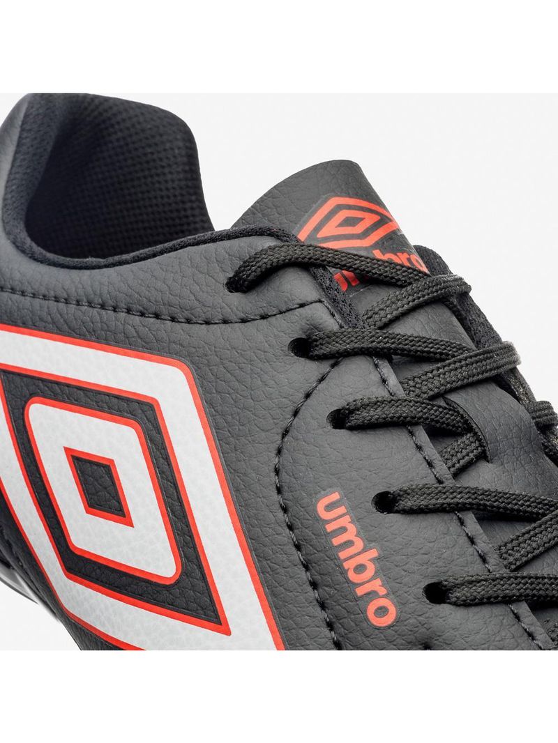 Chuteira campo umbro class footballer