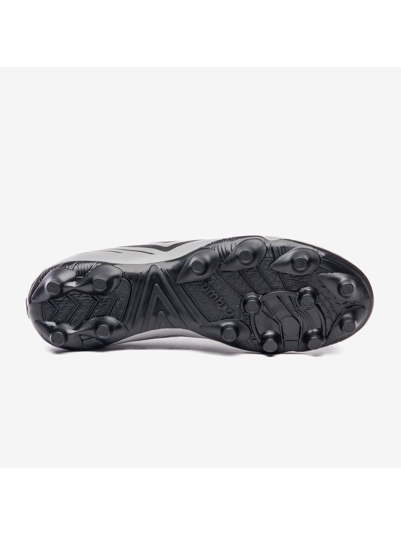Chuteira campo umbro brave
