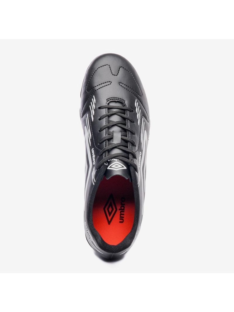 Chuteira campo umbro brave