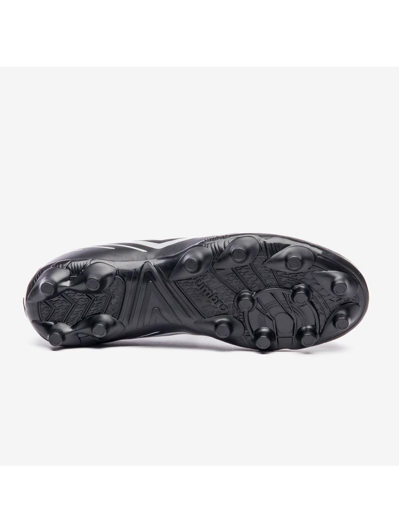 Chuteira campo umbro brave
