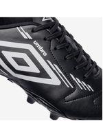 Chuteira campo umbro brave