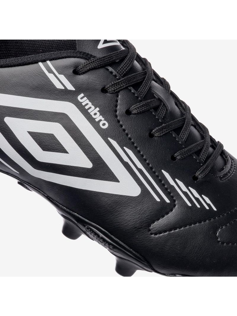 Chuteira campo umbro brave