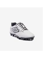 Chuteira campo umbro brave