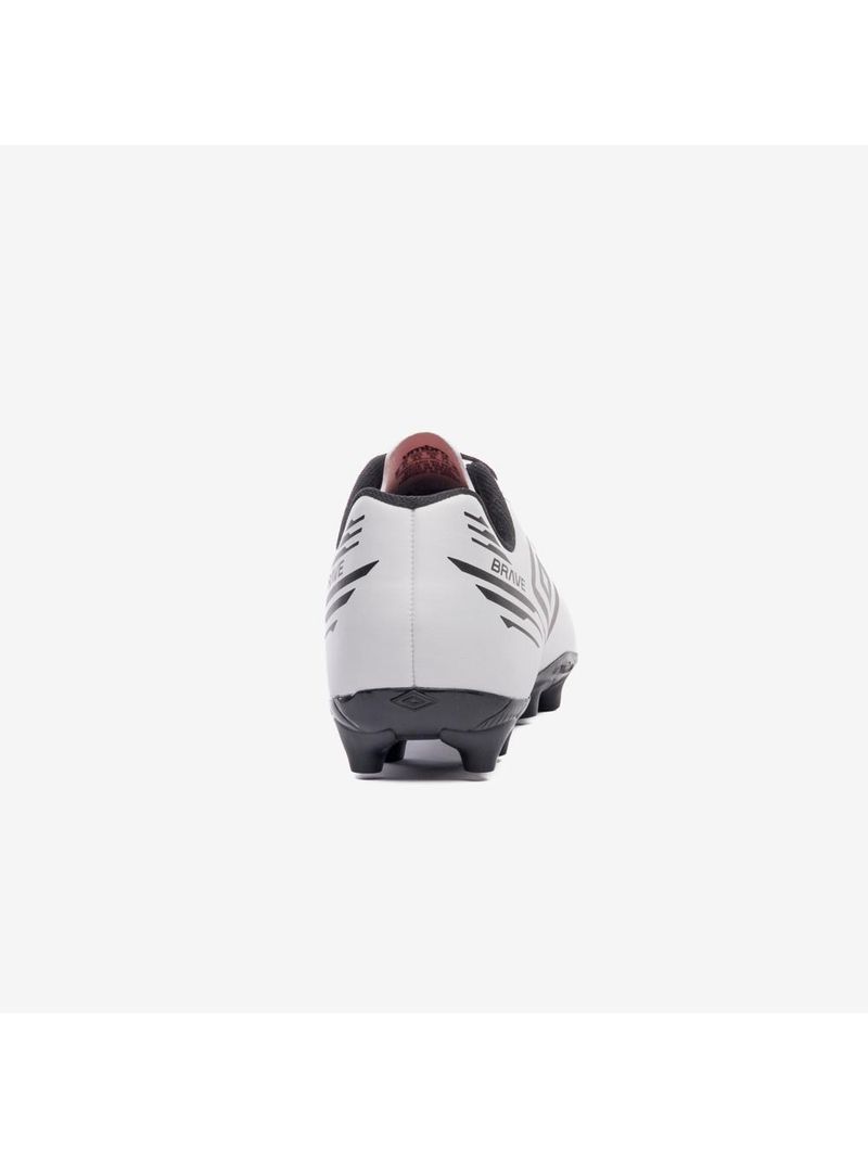 Chuteira campo umbro brave