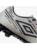 Chuteira campo umbro brave jr