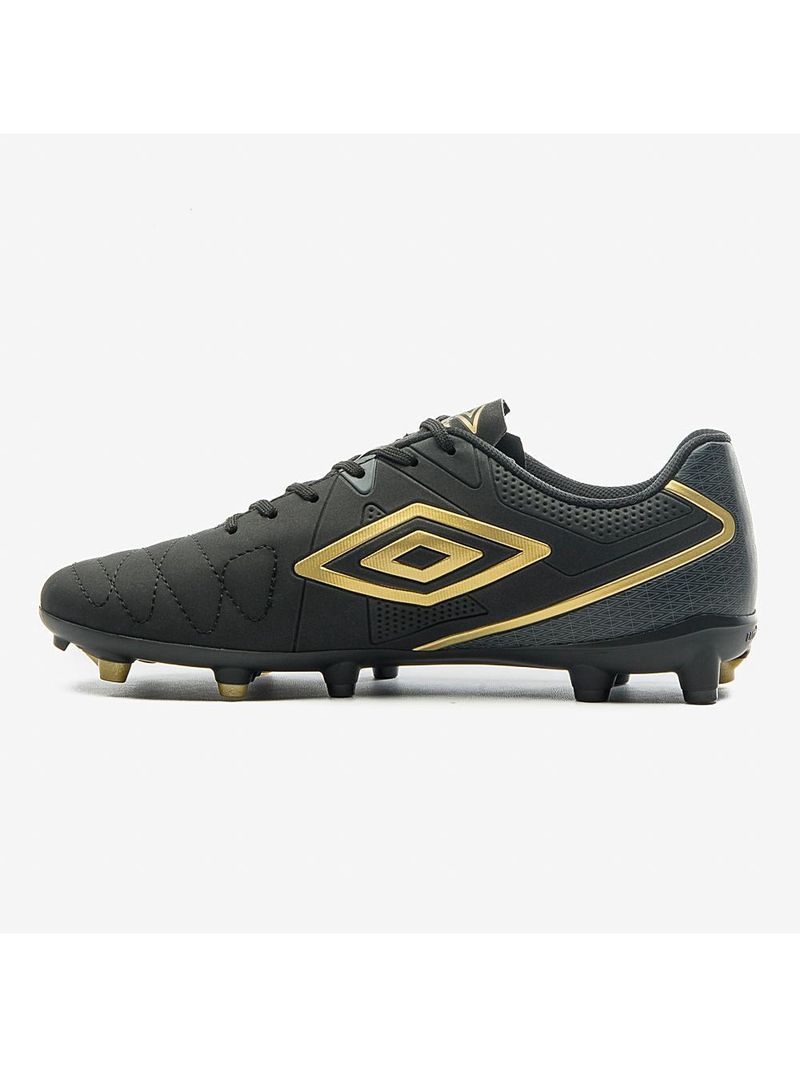 Chuteira campo umbro attak eternal