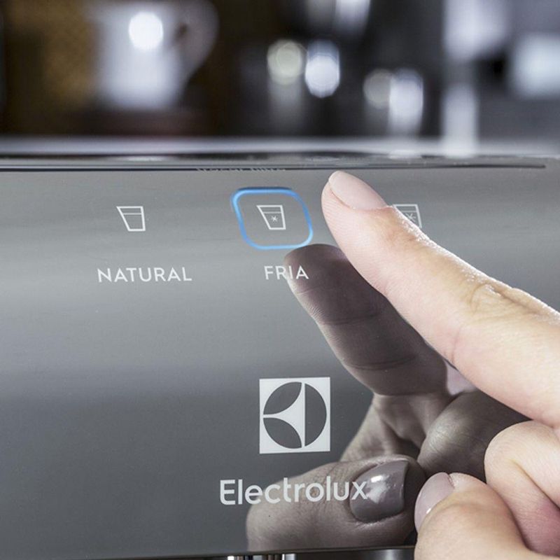 Purificador de Água de Parede Electrolux PE11X com Painel Touch Água Natural Gelada e Fria Prata