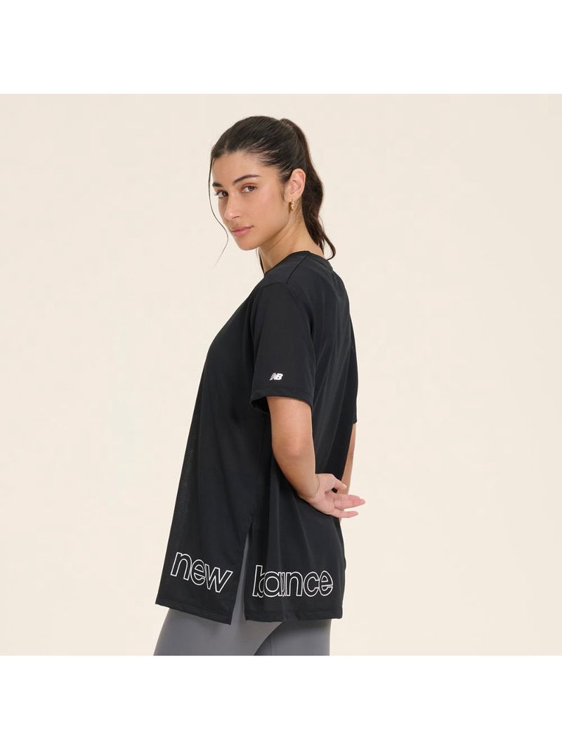 Camiseta new balance sport essentials graphic feminina