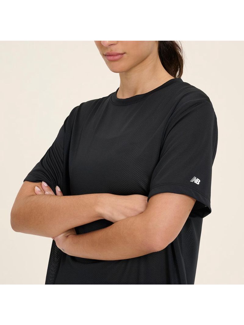 Camiseta new balance sport essentials graphic feminina