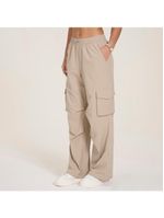 Calça new balance nylon cargo feminina