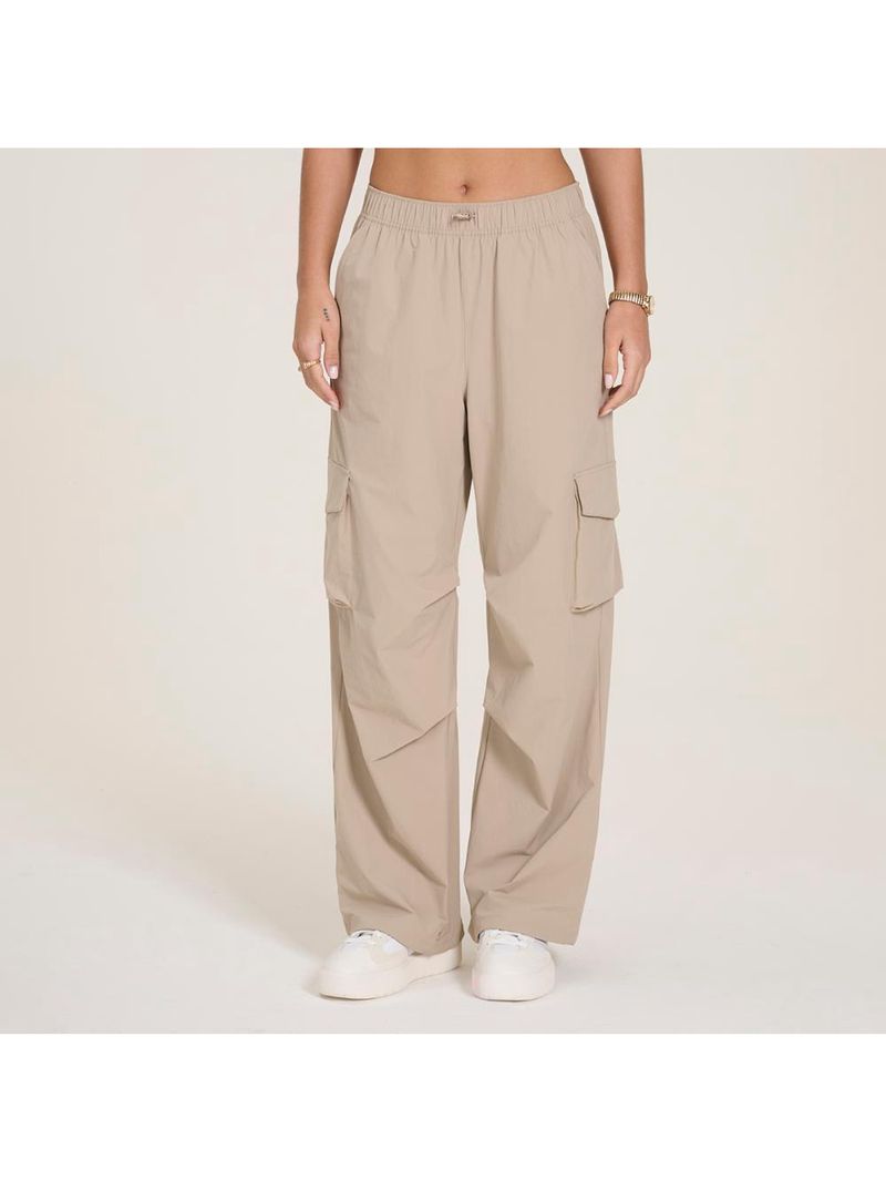 Calça new balance nylon cargo feminina