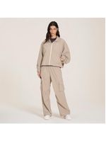 Calça new balance nylon cargo feminina