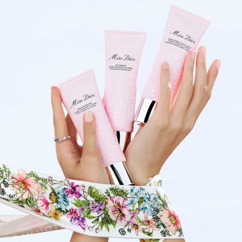 Esfoliante corporal dior miss dior milk scrub