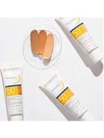 Protetor solar com cor + ação clareadora bioderma photoderm m fps 50+