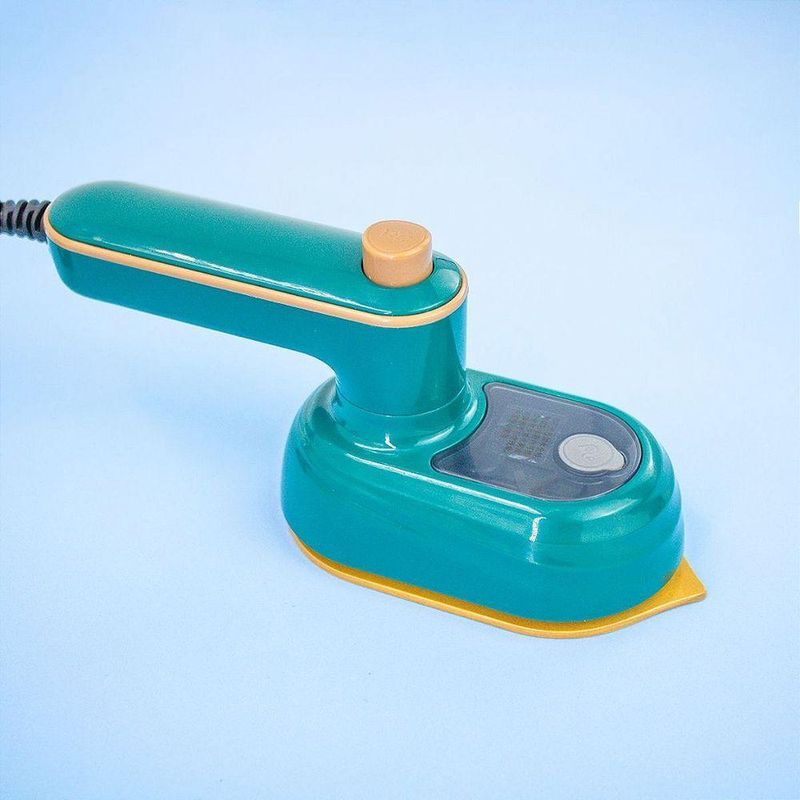 Mini Ferro de Passar Roupa Portátil a Vapor Grupo Shopmix Giratório 25W 50ML Verde 220V