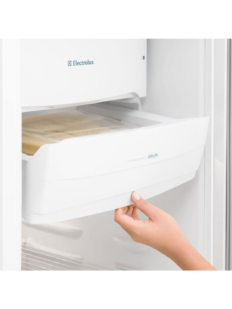 Geladeira electrolux degelo prático re31 com controle de temperatura 240l - branca
