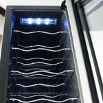 Adega de Vinhos Electrolux ACB08 8 Garrafas 1 Porta Preto Bivolt