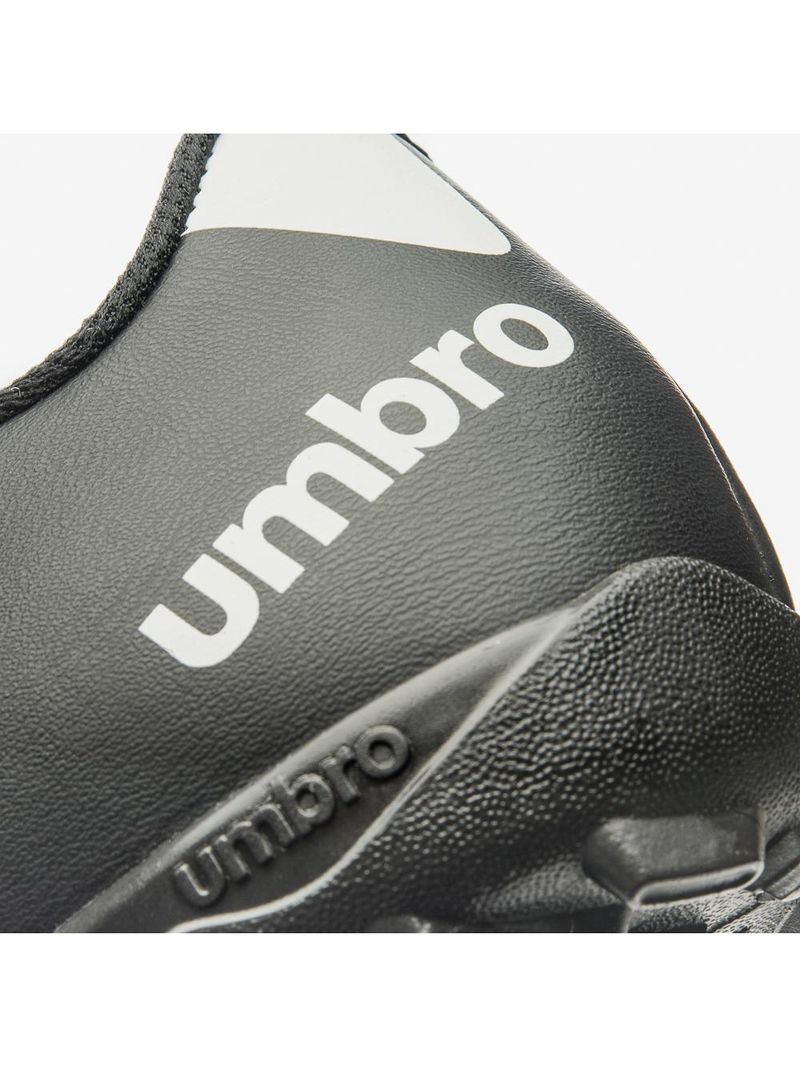 Chuteira society umbro class 22 jr