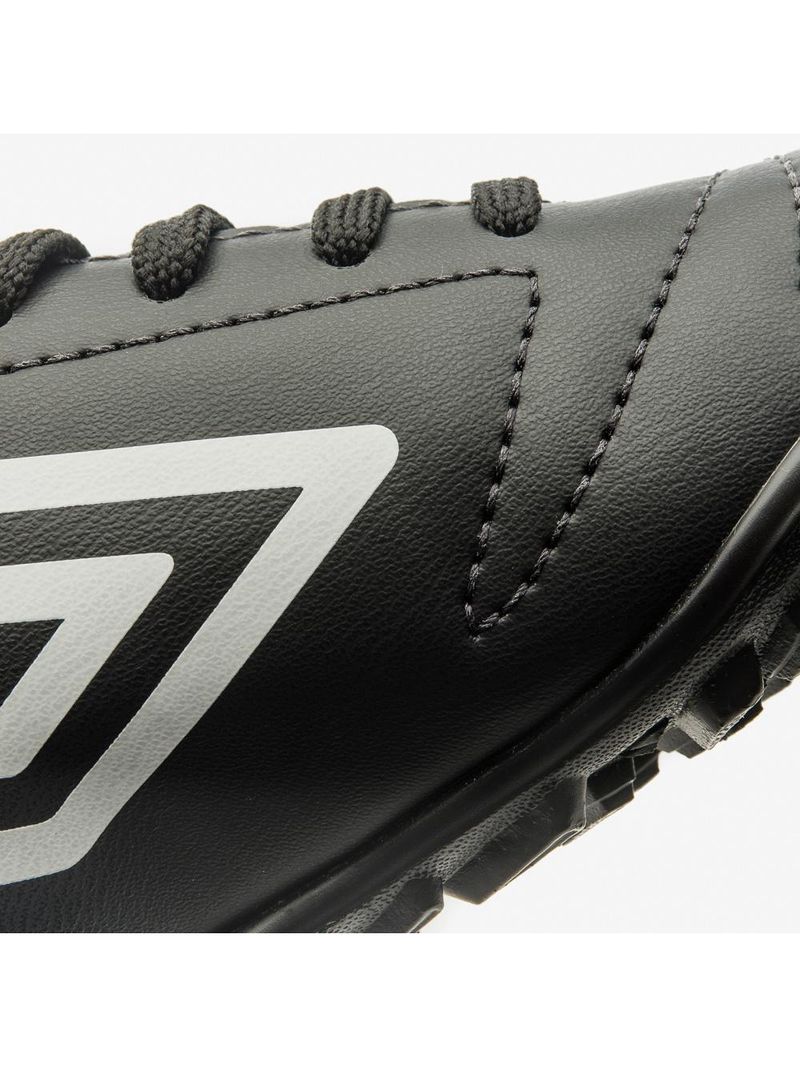 Chuteira society umbro class 22 jr