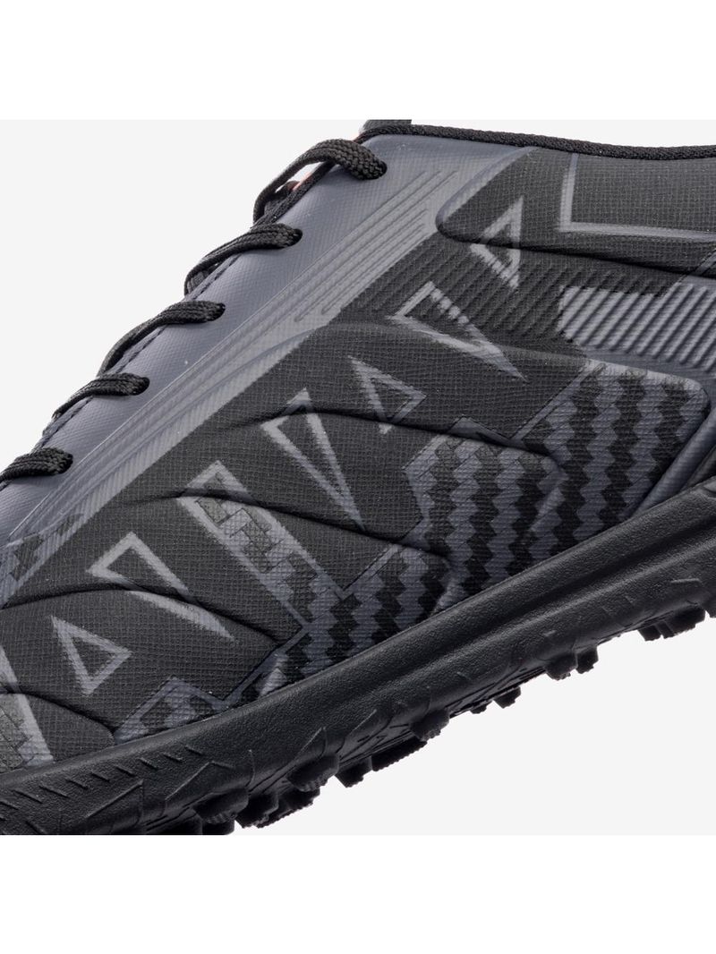 Chuteira society umbro attak iii