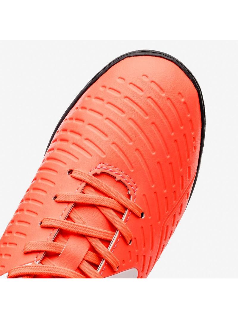 Chuteira society umbro score