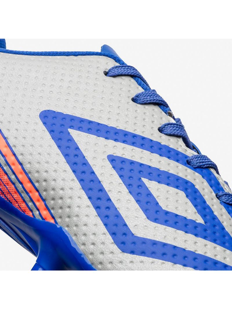Chuteira campo umbro force