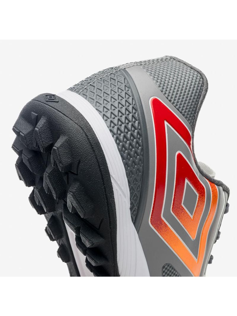 Chuteira society umbro pro 5 bump club