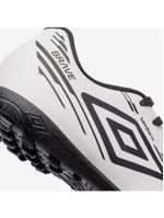 Chuteira society umbro brave jr