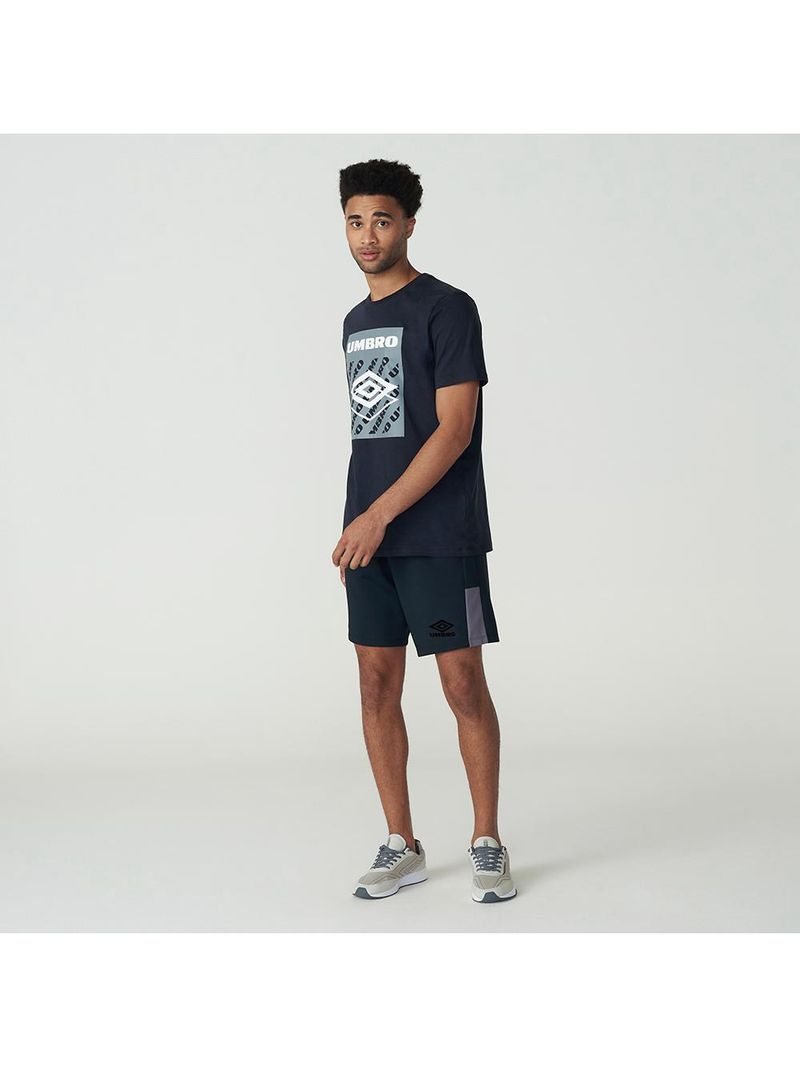 Bermuda masculina umbro football line