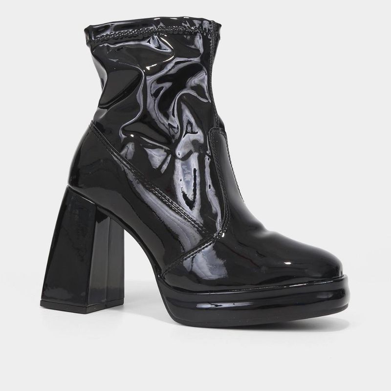 Bota meia-pata beira rio feminina