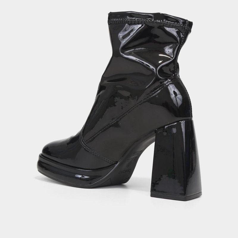 Bota meia-pata beira rio feminina