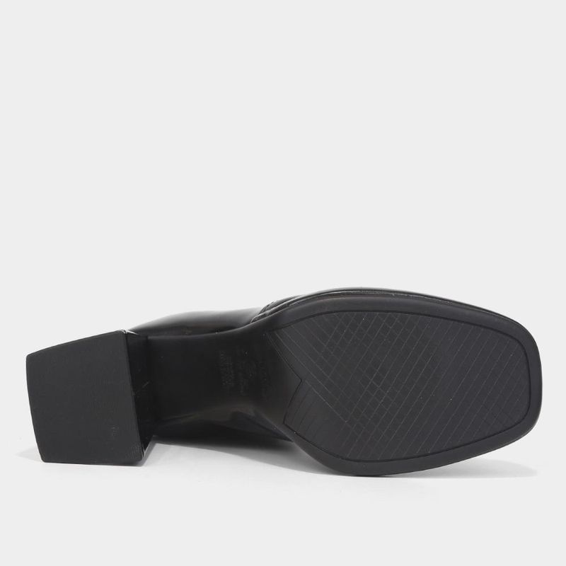 Bota meia-pata beira rio feminina
