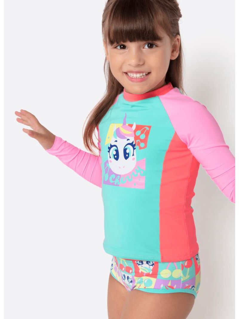 Camiseta menina com proteção solar unicórnio cherry