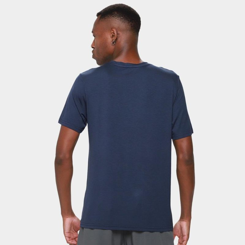 Camiseta new balance athletics graphic masculina