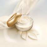 Creme Acetinado Hidratante Desodorante Corporal Lily Cashmere 250g
