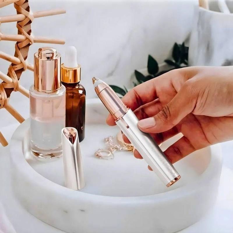 Kit Depilador Caneta Depiladora para Sobrancelhas Branco Flawless Recarregável USB LED