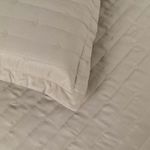 Kit Cobre Leito Rubine Queen 3 Peças Micropercal 400 Fios 100% Poliéster Bege Casa Scarpa