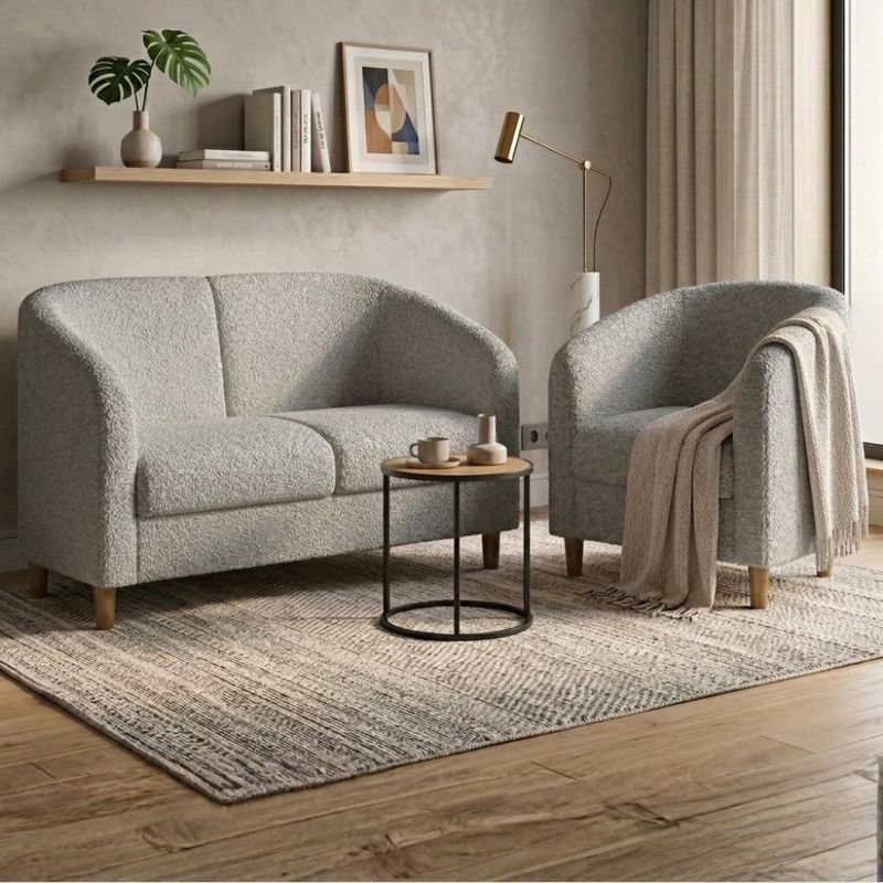 Kit Poltrona e Namoradeira Aura Boucle Pés Palito Madeira Sala de Estar Milani Movelaria