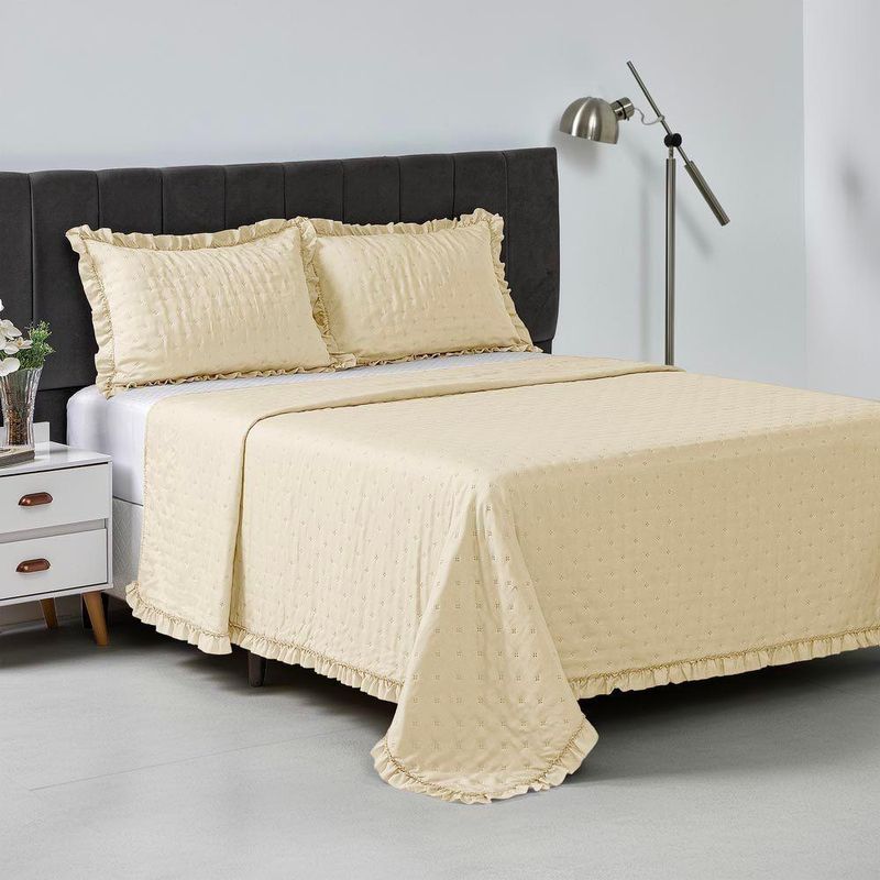 Kit Cobre Leito com Babado Elegance Queen 3 Peças Microfibra 100% Poliéster Creme Casa Scarpa