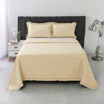 Kit Cobre Leito com Babado Elegance Queen 3 Peças Microfibra 100% Poliéster Creme Casa Scarpa
