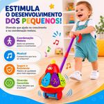 Brinquedo de Empurrar Infantil Galinha Musical Carrinho Educativo Amarelo Yeet