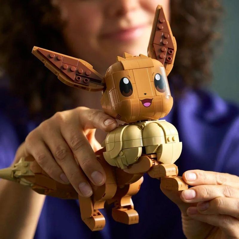 Kit de Construção LEGO Pokémon Pokémo Eevee 72151 Figura Articulada Lego