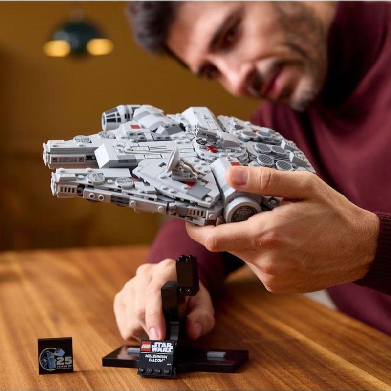 Blocos de Construção e Conjuntos Millennium Falcon 75375 Nave Estelar Colecionável Lego