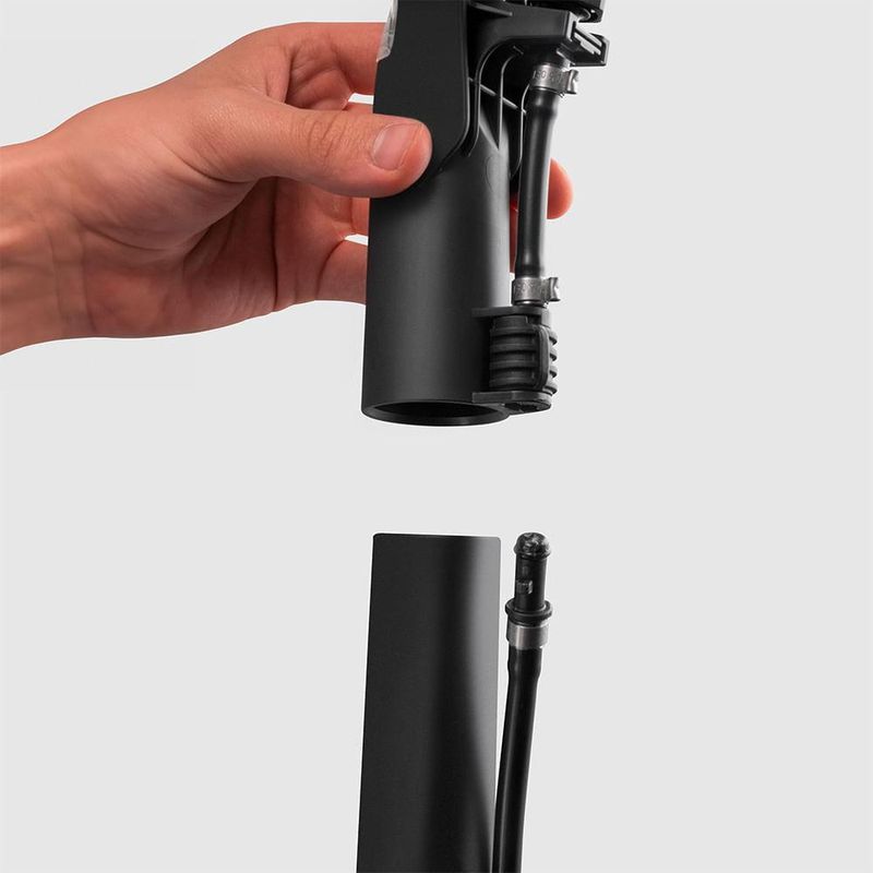Lavadora extratora kärcher se 4 black 1600w 5 em 1 para estofados e carpetes