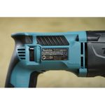 Martelete combinado 26mm sds plus 800w com punho lateral maleta m8701b 127v makita